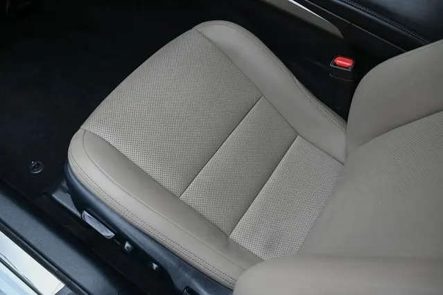 2019 Lexus IS 300 photo 23