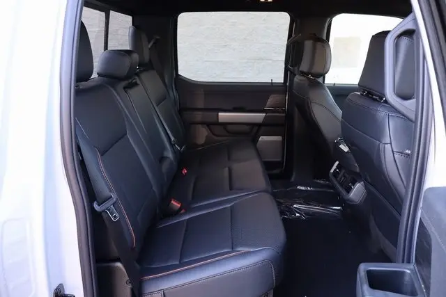 2025 Ford F-150 Lariat photo 36