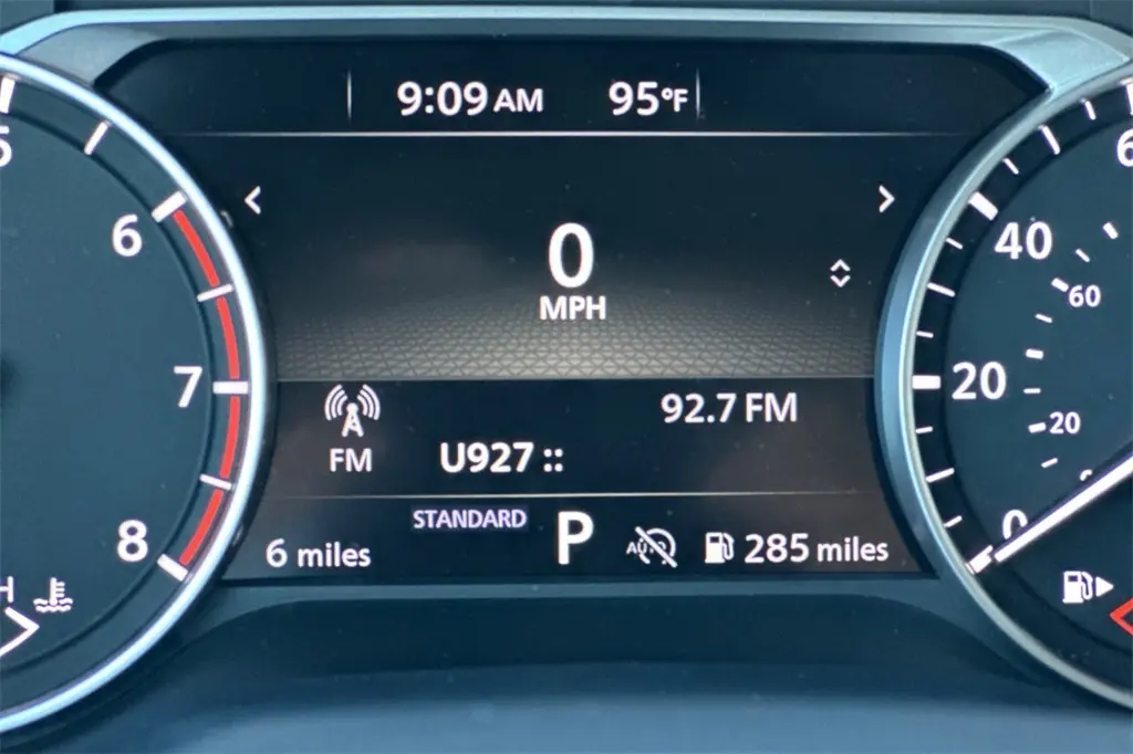 2026 Nissan Rogue SV photo 24