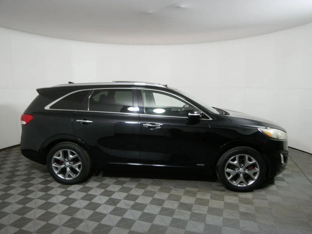 Used 2016 Kia Sorento SX with VIN 5XYPKDA57GG143221 for sale in Golden Valley, Minnesota