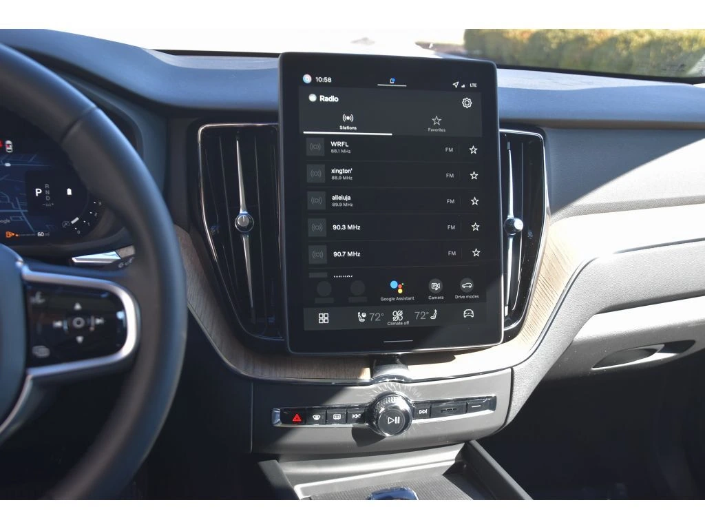 2026 Volvo - image 19