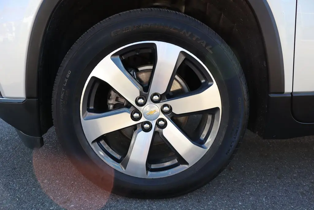 2021 Chevrolet Traverse Leather photo 28