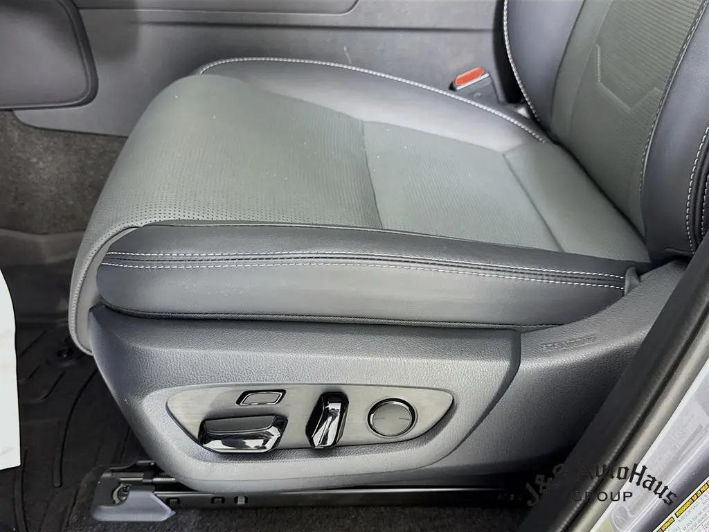 2025 Lexus GX 550 Luxury photo 23