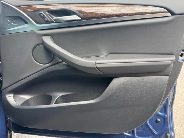 2025 BMW X4 30i - Photo 29