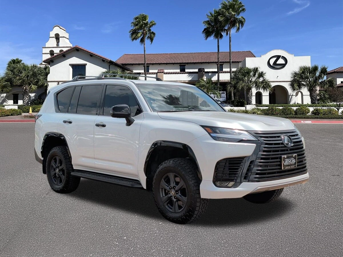 2025 Lexus LX 600 700h Overtrail's photo