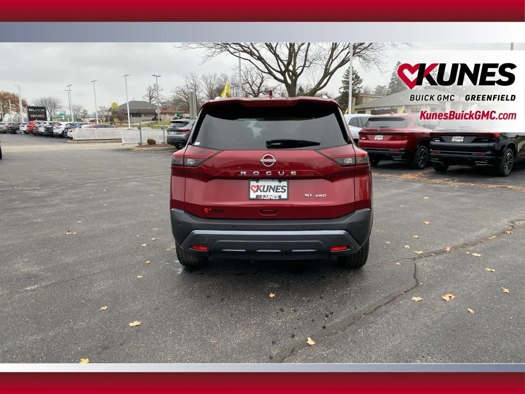 2023 Nissan Rogue SL photo 4