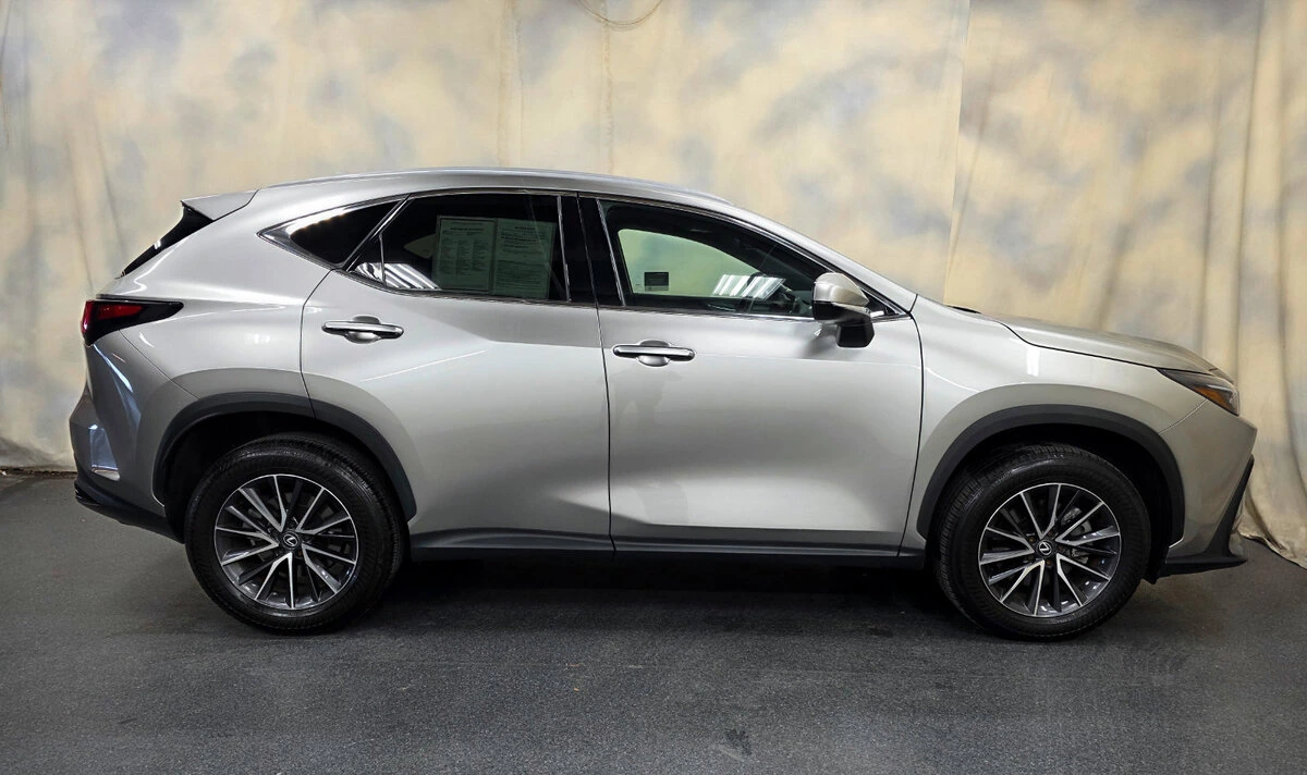 2025 Lexus NX 350 - Photo 11