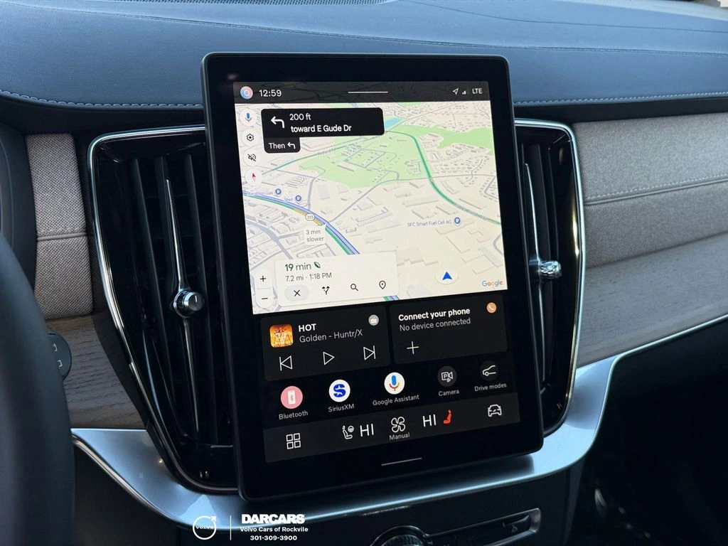 2025 Volvo - image 21