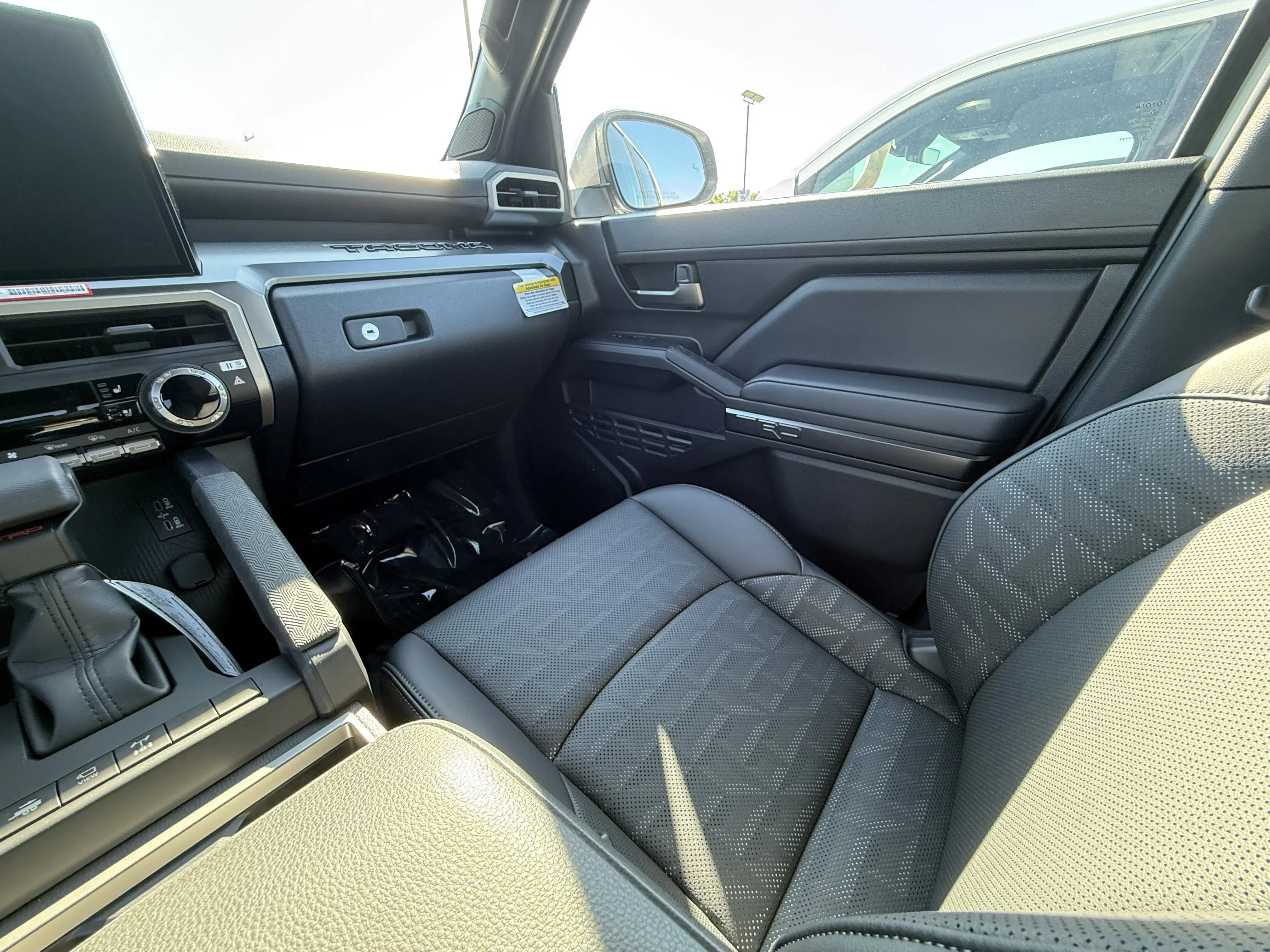 2025 Toyota Tacoma TRD Double Cab photo 32