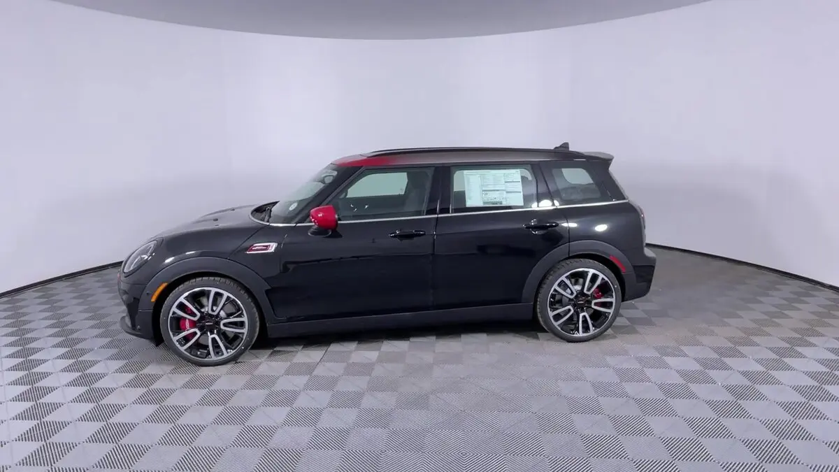 2023 Mini Clubman John Cooper Works photo 4