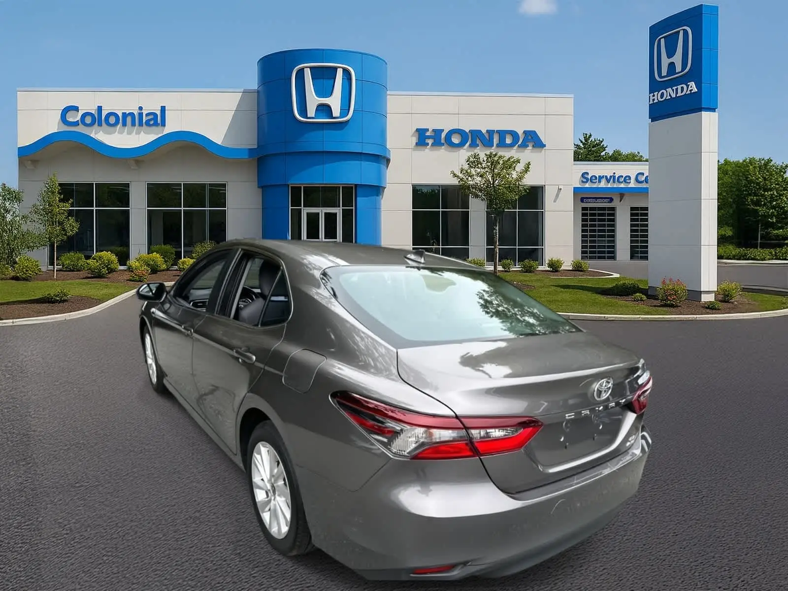 2024 Toyota Camry LE photo 4
