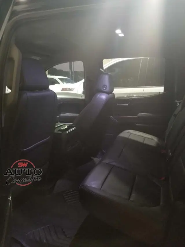 2020 Chevrolet Silverado 1500 RST photo 4