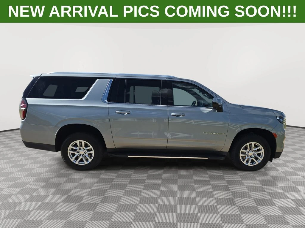 2024 Chevrolet Suburban LT - Photo 8