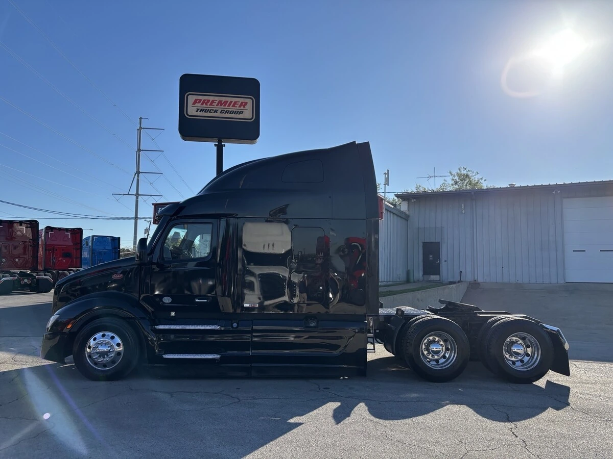 2023 Peterbilt 579 — photo 8