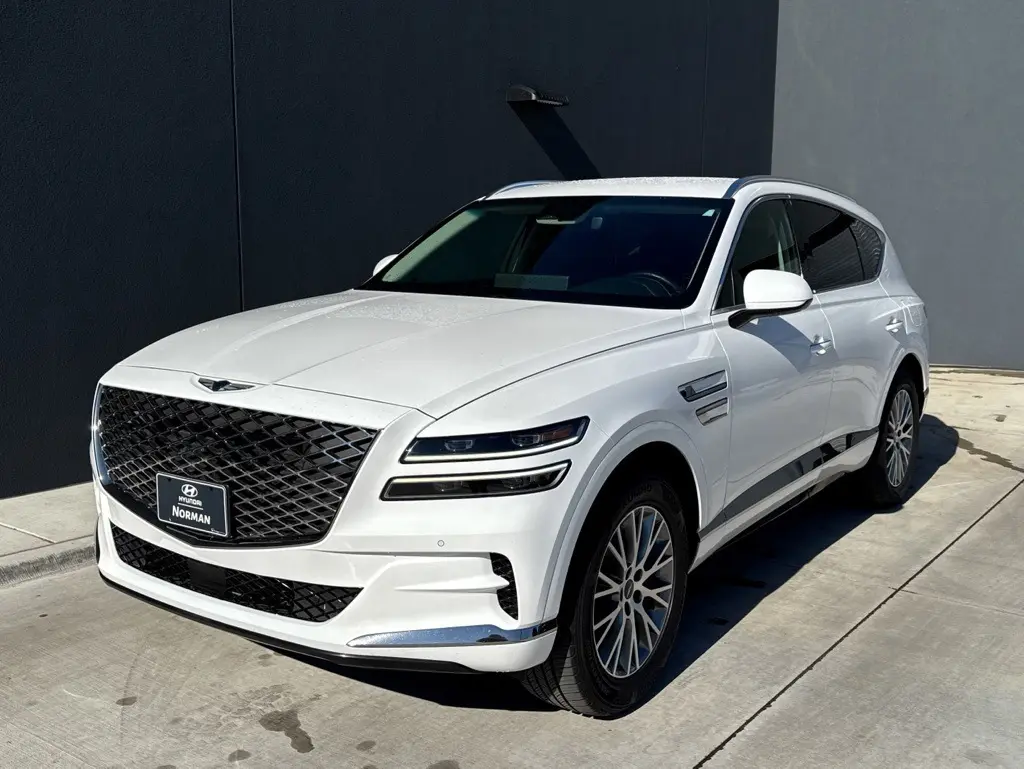 2024 GENESIS GV80 Standard's photo