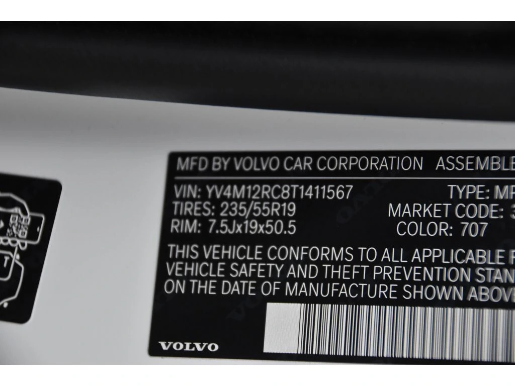 2026 Volvo - image 28