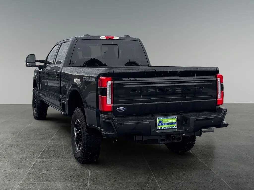 2025 Ford F-350 Platinum photo 4