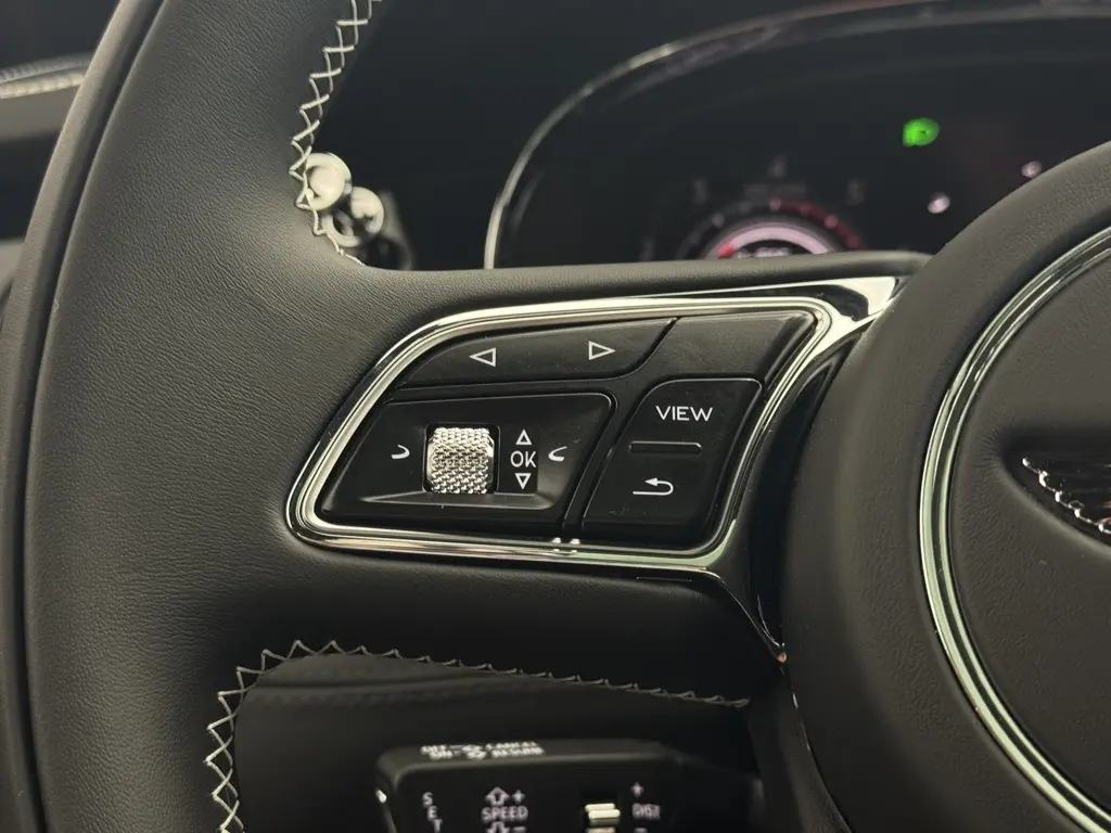 2025 Bentley Bentayga Azure photo 16