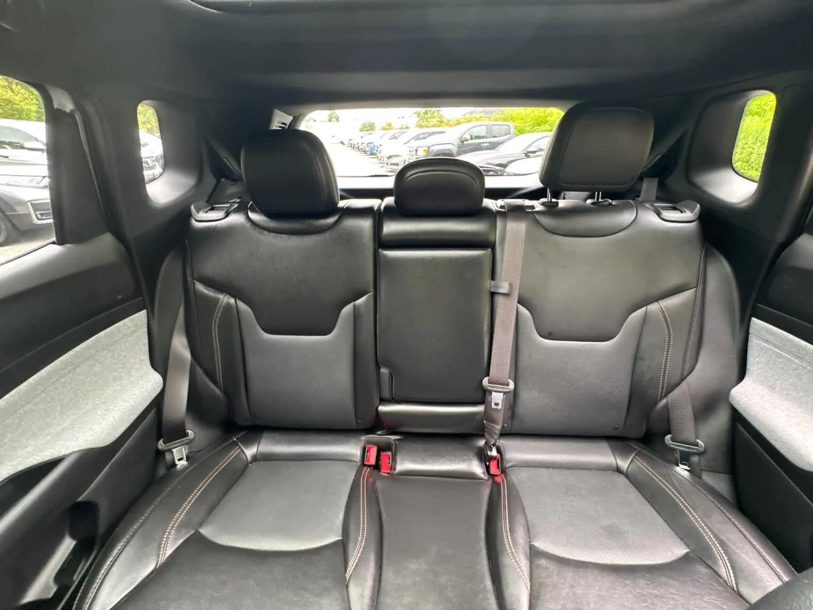 2023 Jeep Compass Latitude Lux photo 28