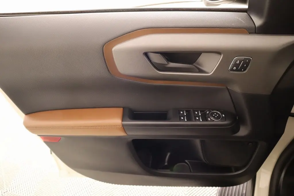 2025 Ford Bronco Sport Outer Banks photo 16