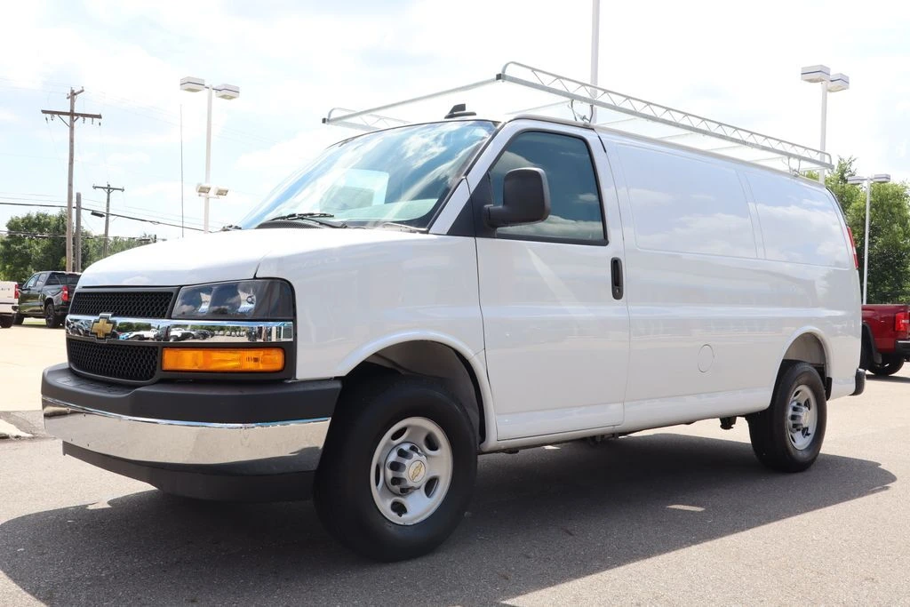 2025 Chevrolet Express Cargo Work Van - Photo 6