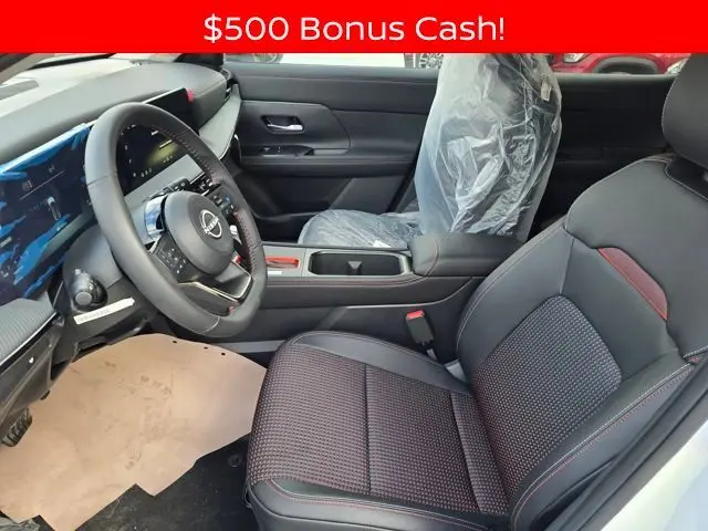 2026 Nissan Kicks SR photo 3