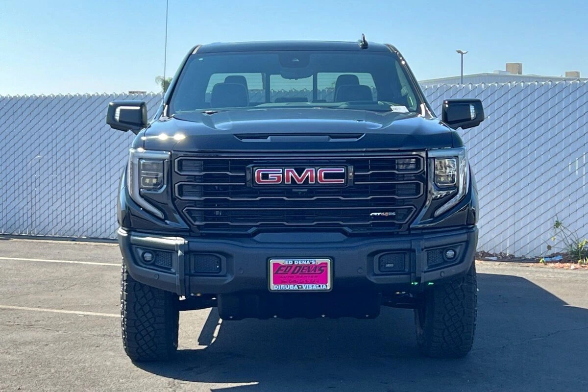 2026 GMC Sierra 1500 AT4X - Photo 10