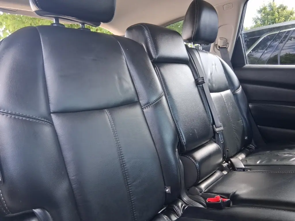 2018 Nissan Pathfinder SL photo 11