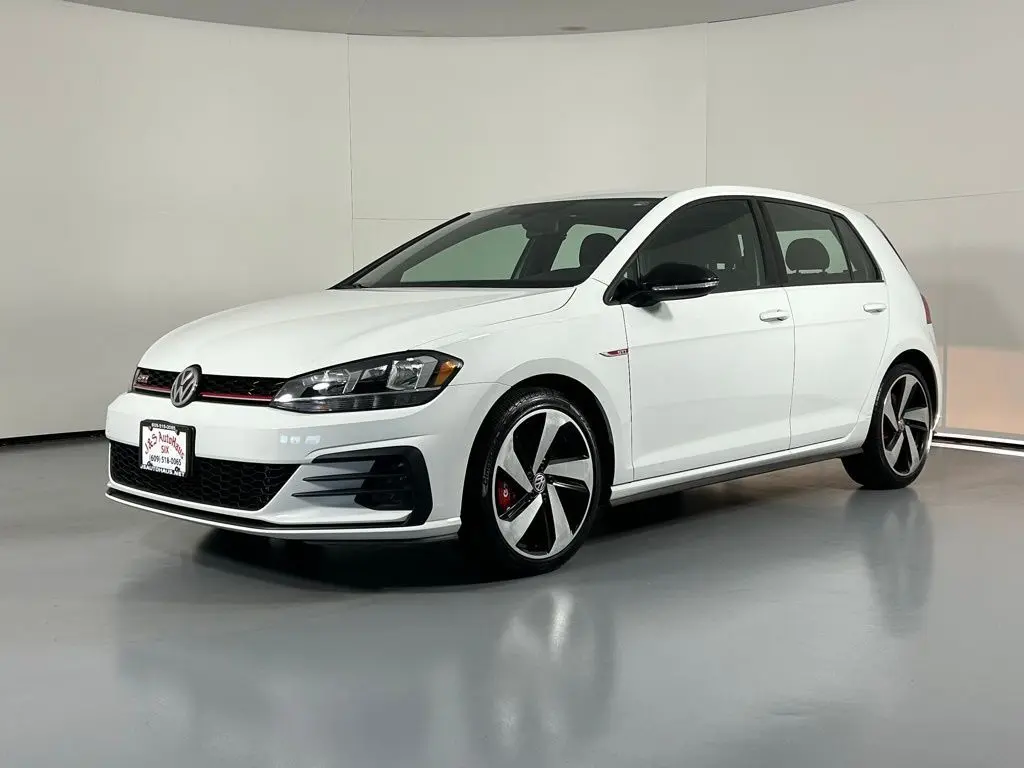 2021 Volkswagen Golf GTI S photo 3