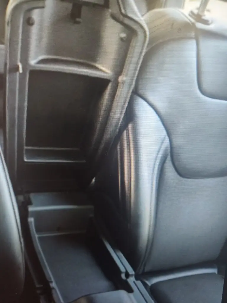 2020 Jeep Cherokee Altitude photo 5
