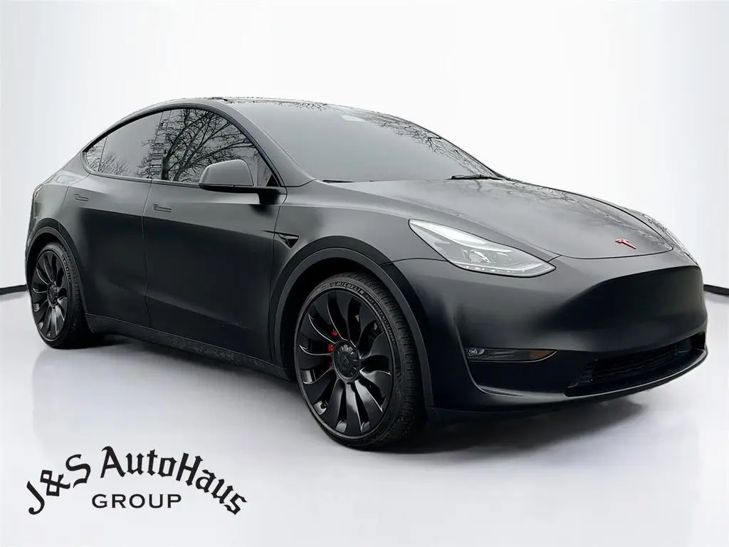 2023 Tesla Model Y Performance's photo