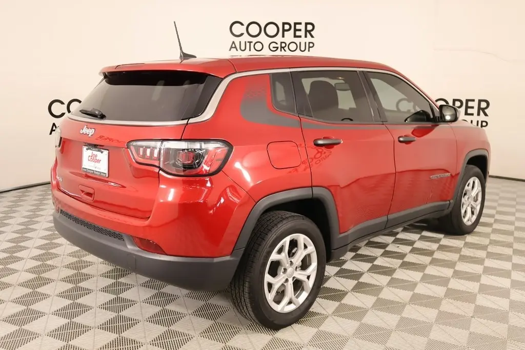 2024 Jeep Compass Sport photo 18