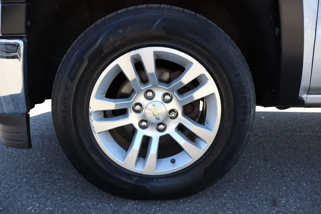 2015 Chevrolet Silverado LT photo 25