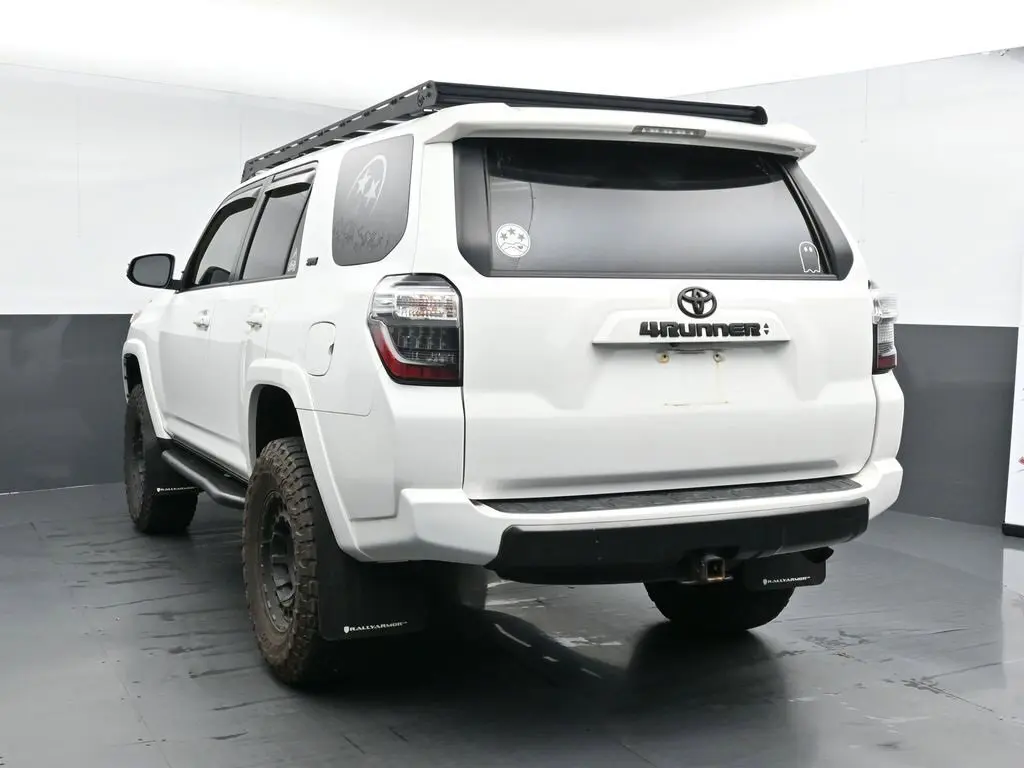 2021 Toyota 4Runner SR5 Premium 4WD photo 6