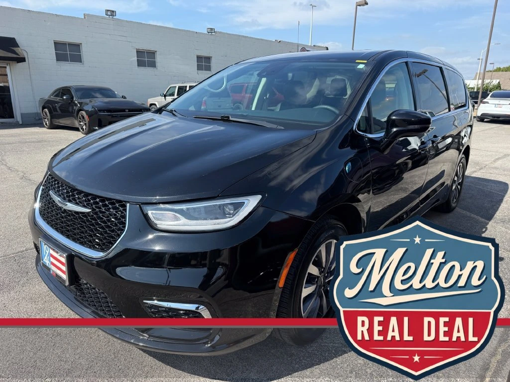 2024 Chrysler Pacifica PHEV Select