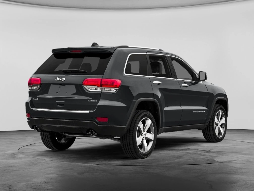 Used 2015 Jeep Grand Cherokee Limited with VIN 1C4RJFBGXFC778007 for sale in Apple Valley, Minnesota