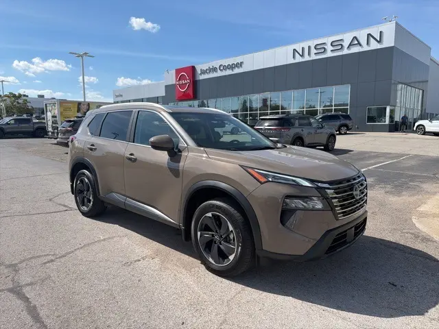 2024 Nissan Rogue SV photo 5