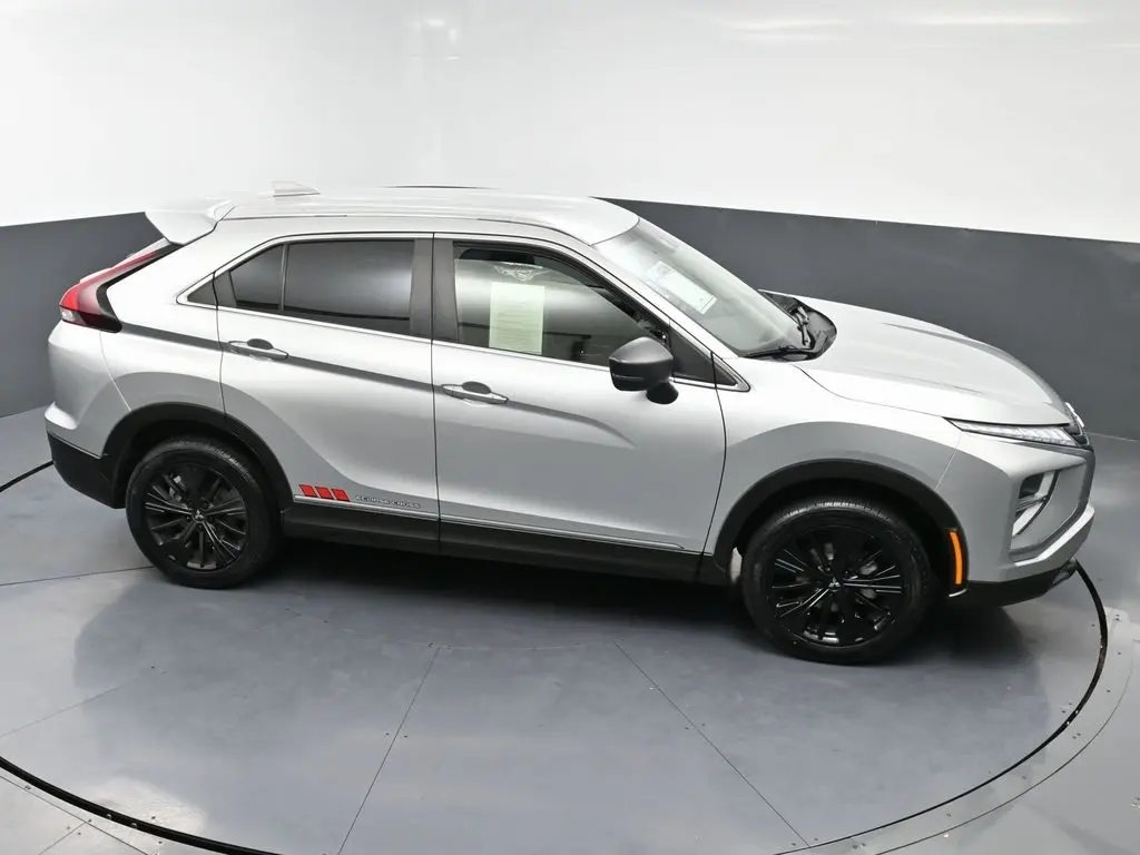 2022 Mitsubishi Eclipse Cross LE SEL GT photo 39