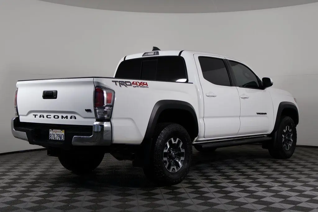 2023 Toyota Tacoma V6 photo 4