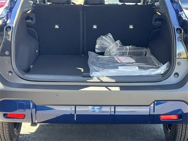 2026 Nissan Kicks SV photo 4