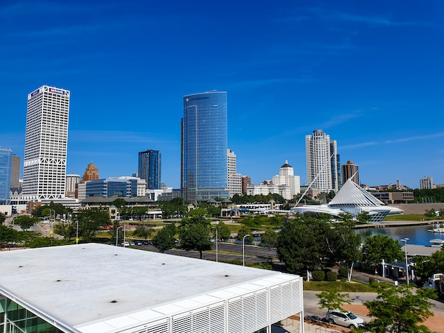 milwaukee skyline