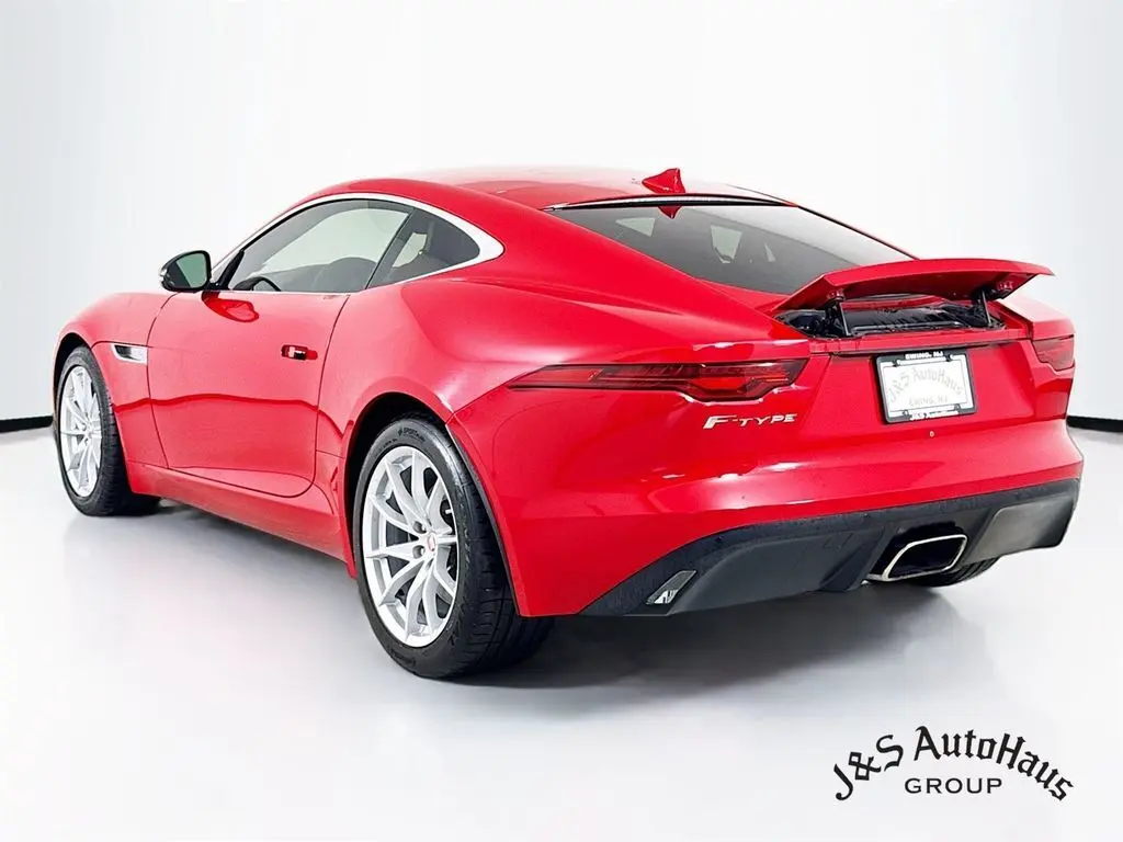 2021 Jaguar F-TYPE P300 photo 5