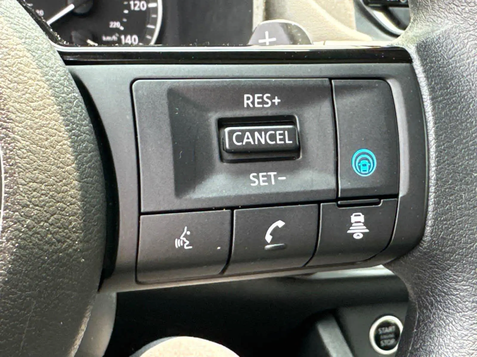 2023 Nissan Rogue SV photo 20