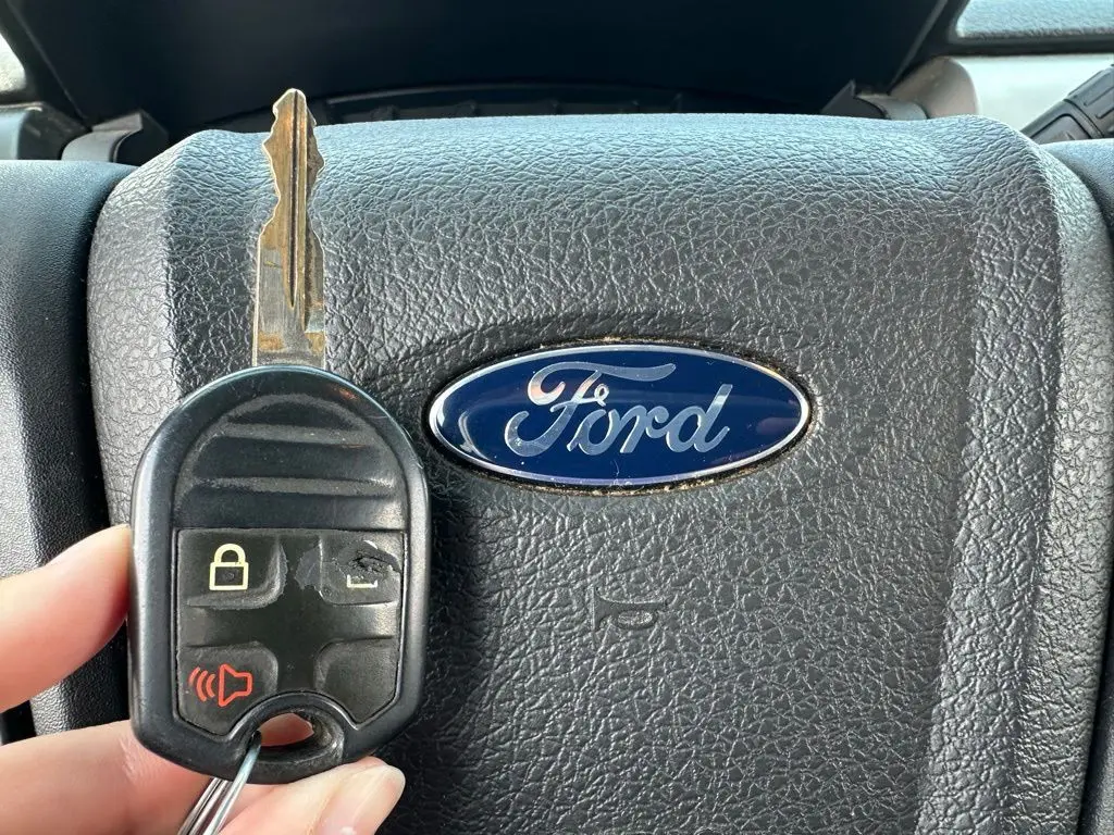 2014 Ford F-150 XLT photo 30