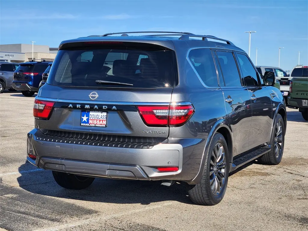 2022 Nissan Armada Platinum photo 3