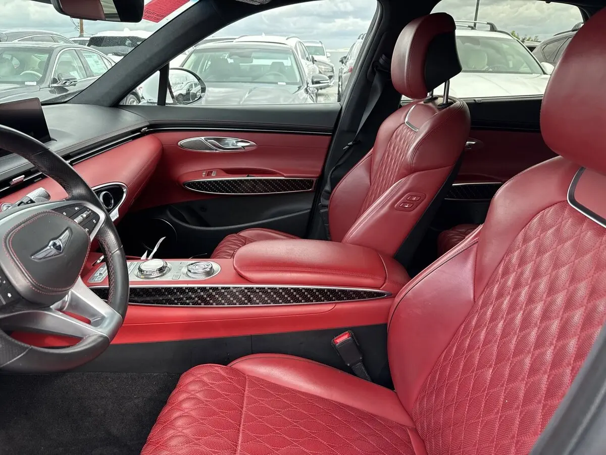 2023 Genesis GV70 3.5T Sport photo 4