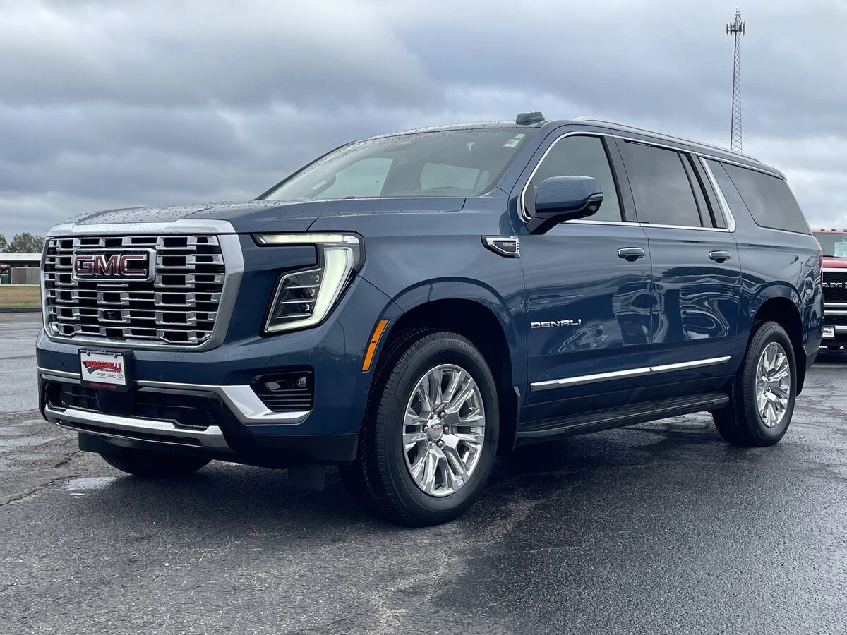 2025 GMC Yukon XL Denali - Photo 8