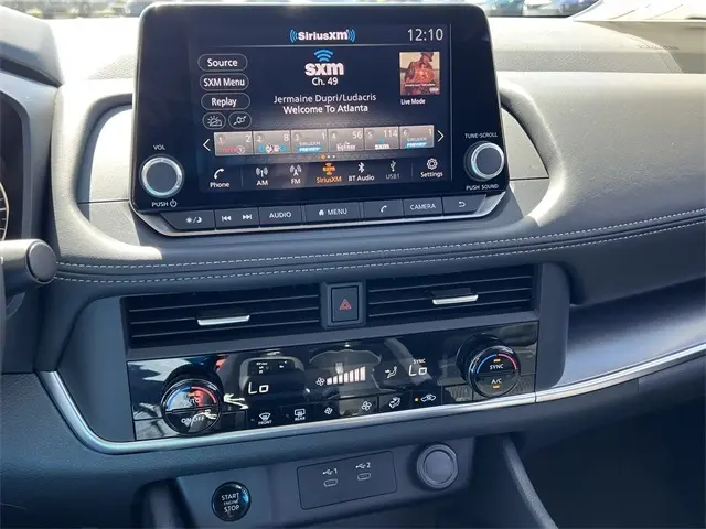 2026 Nissan Rogue SV photo 15