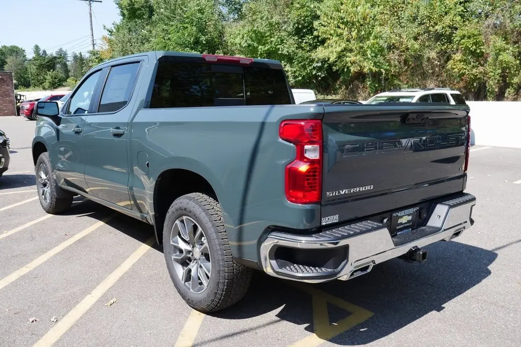 2026 Chevrolet Silverado 1500 LT1 photo 5