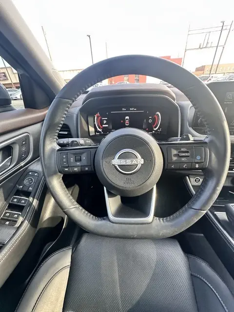 2023 Nissan Rogue Platinum photo 15